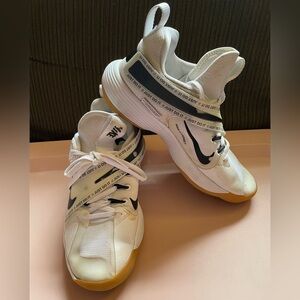 Nike React Hyperset White Black Gum Women’s Sz 7.5 Volleyball Shoes CI2956-100